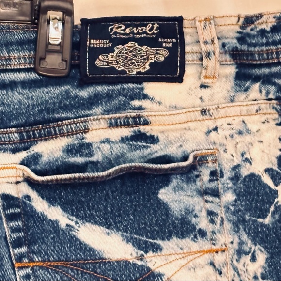 Revolt Jeans Blue and Gold Stitch Denim Women’s Plus Size 26 Tie-Dye Shorts - Picture 7 of 12